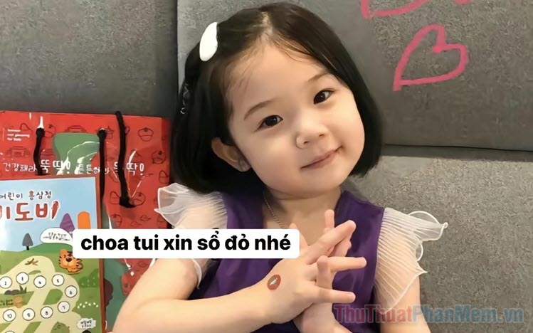 Tổng hợp các Ảnh meme cute em bé meme, meme em bé ho ra trái tim
