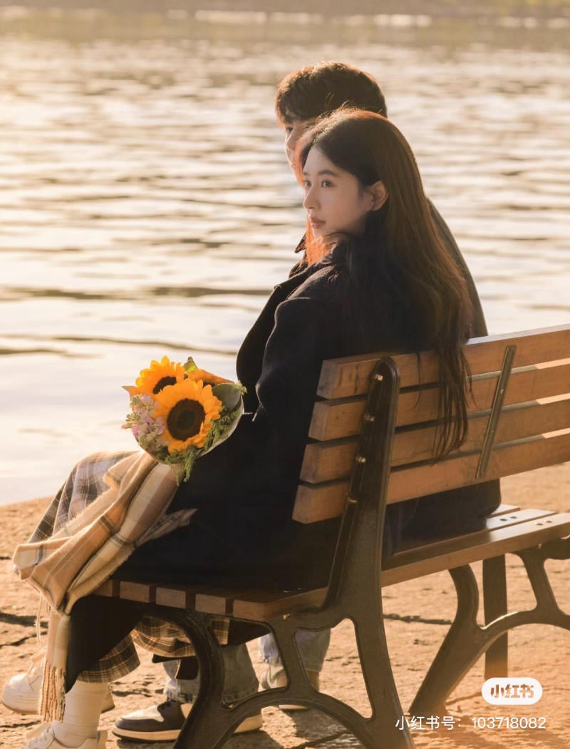 20+ Ý tưởng chụp Ảnh Ôm người yêu che mặt cực Đáng yêu của 2024