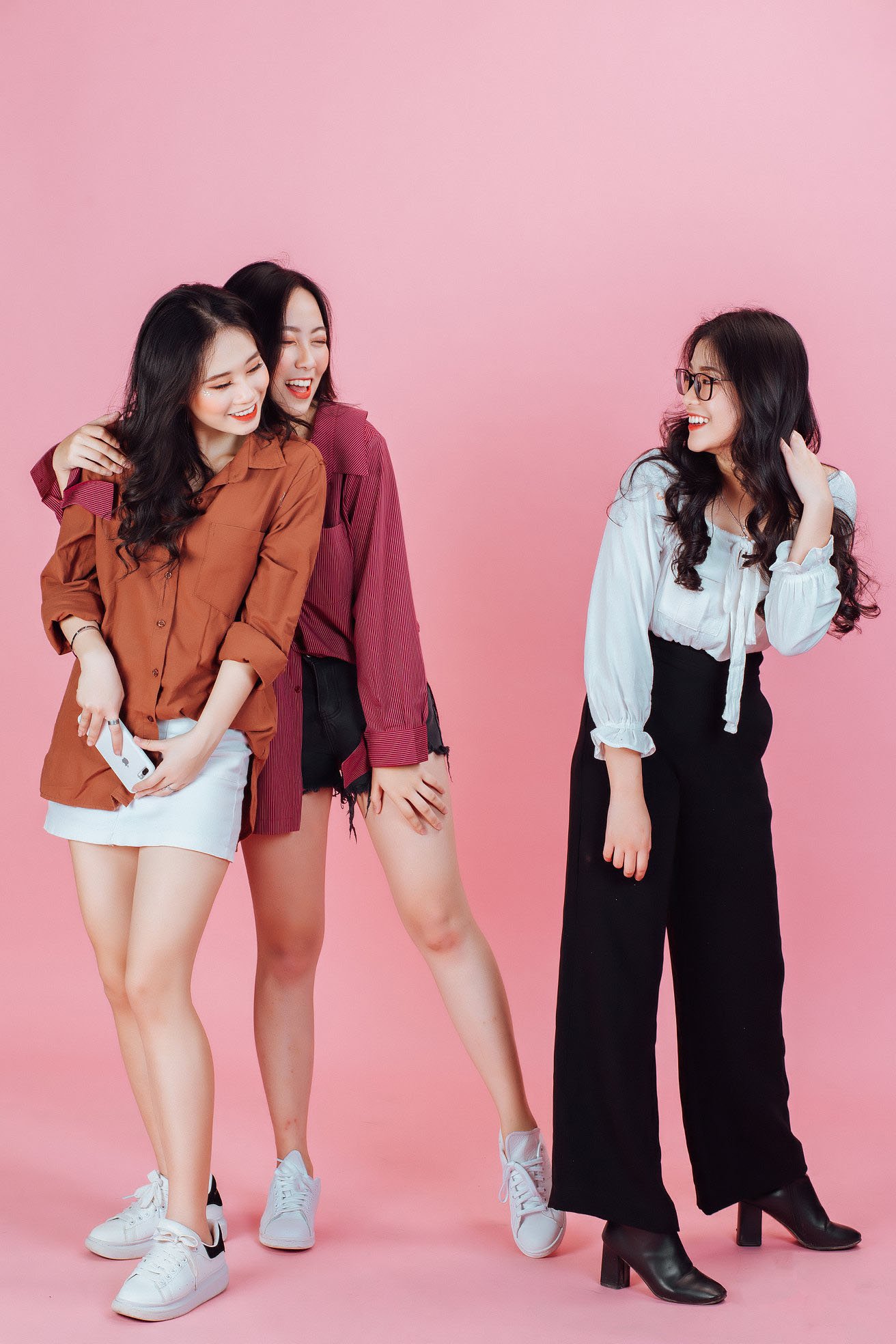 Chụp hình ảnh 3 không ? hướng dẫn cách chụp 3 người đẹp {hỏi đáp} có nên chụp ảnh gia đình 3 người không