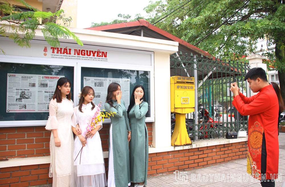 Hãy lưu lại khoảnh khắc tuyệt vời với tên miền, hãy lưu giữ những khoảnh khắc của cuộc sống